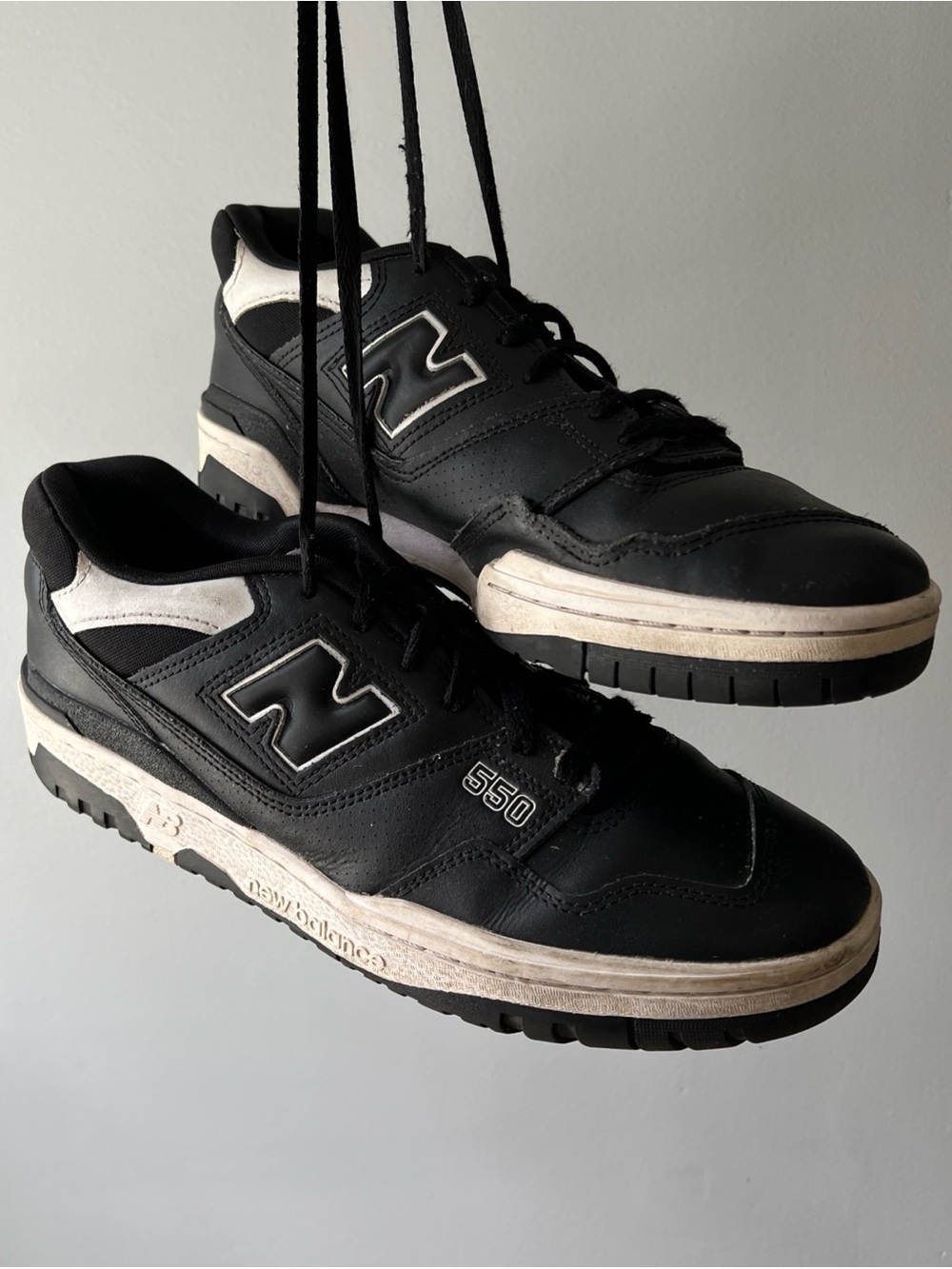 New Balance 550 Panda Black White Leather Sneakers Men’s 10.5 Women’s 12 GUC